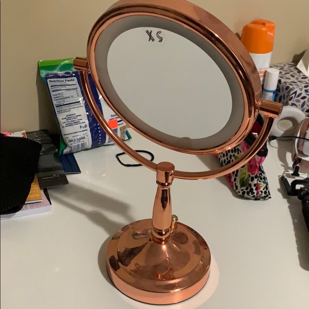 Makeup mirror/ Magnifying mirror